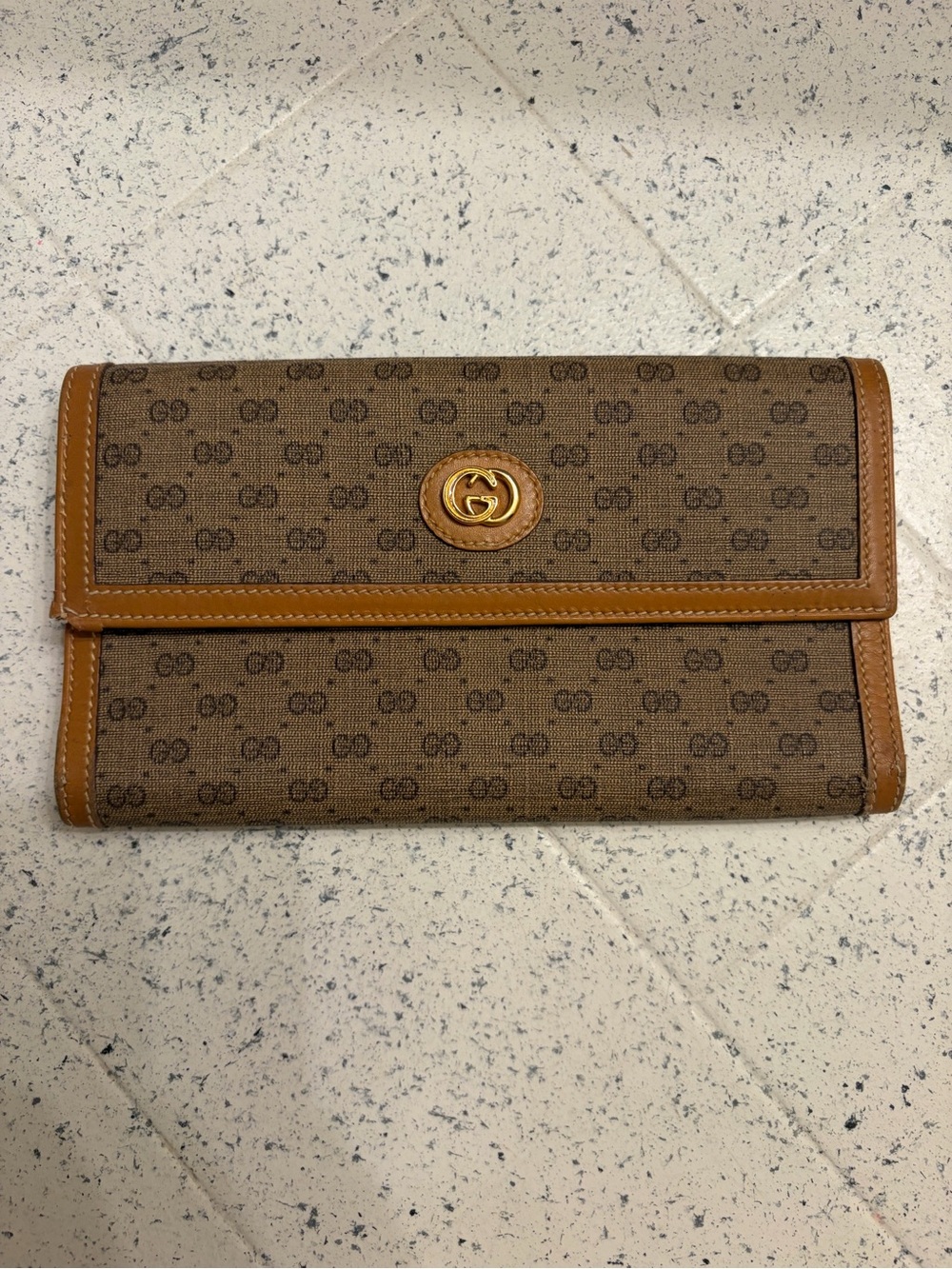 Gucci Brown GG Canvas Continental Wallet with Tan Trim and Gold Hardware - Picture 1 of 14